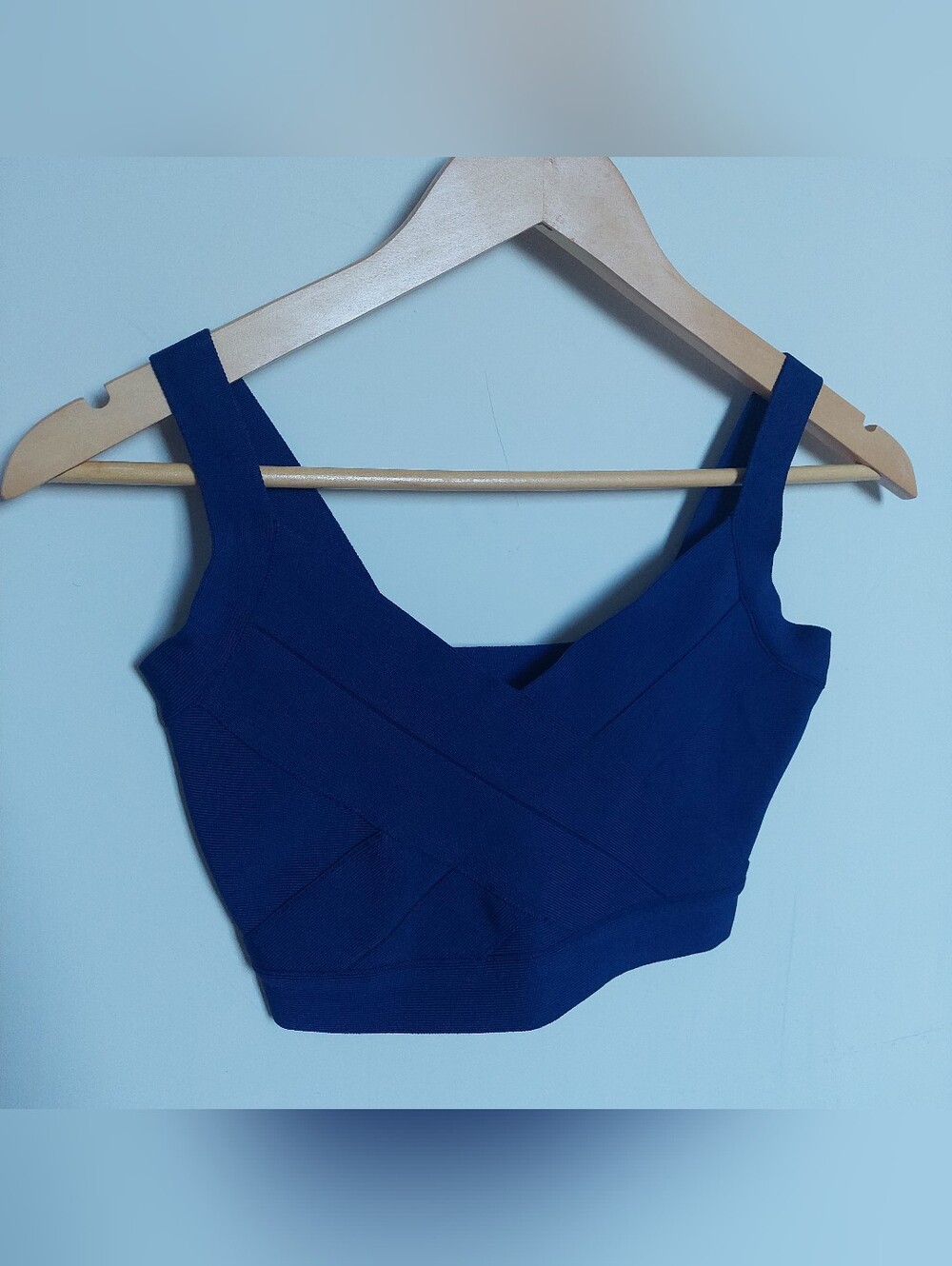 BCBG MaxAzria Royal Blue Cropped V-Neck Bodycon Top